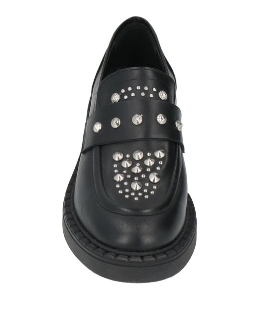 Ovyè Black Loafer