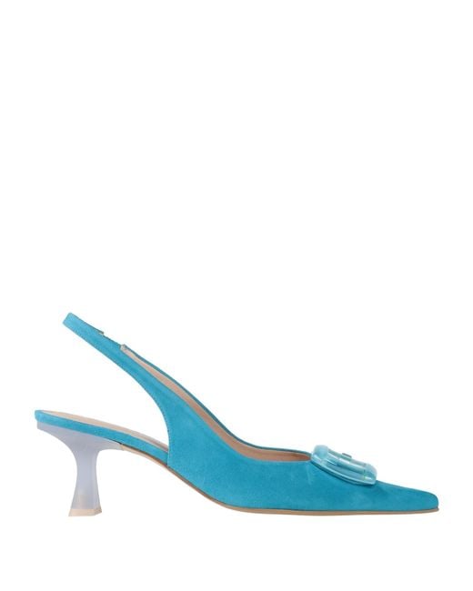 Zinda Blue Pumps