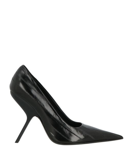Ferragamo Black Pumps