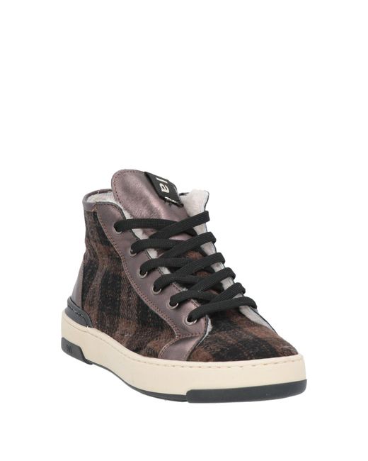 Nila & Nila Brown Trainers