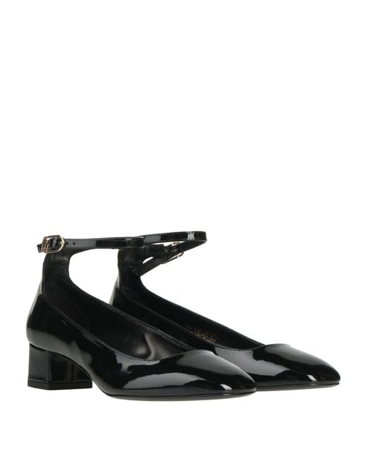 Stuart Weitzman Black Pumps