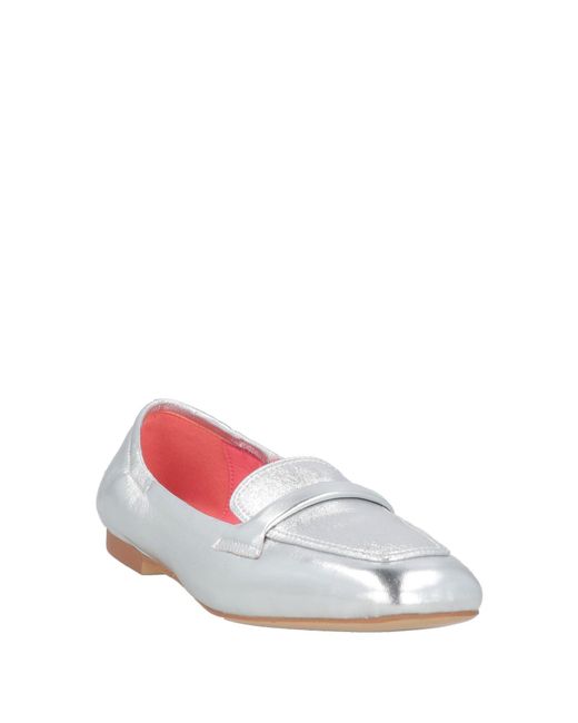 KARIDA White Loafer