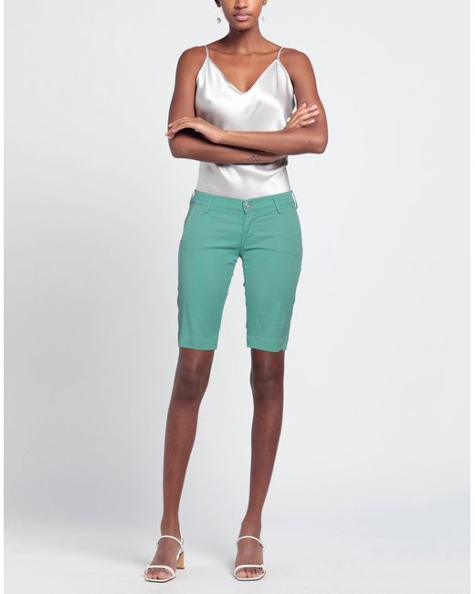 Jacob Coh?n Green Light Shorts & Bermuda Shorts Cotton, Lyocell, Elastane
