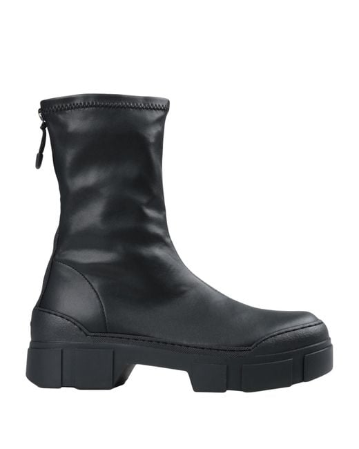 Vic Matié Ankle Boots in Black | Lyst