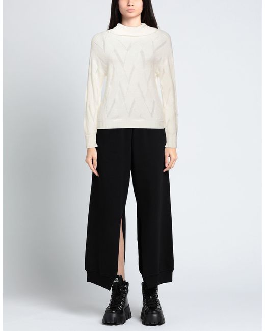 Caractere White Turtleneck