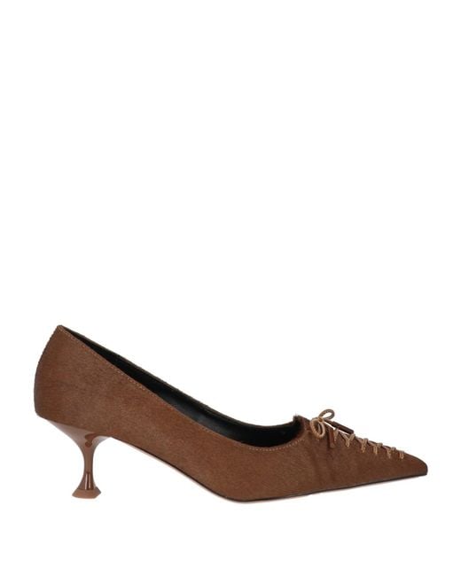 Lola Cruz Brown Pumps