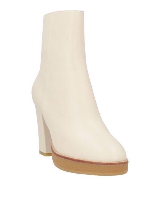Lola Cruz White Ankle Boots Leather