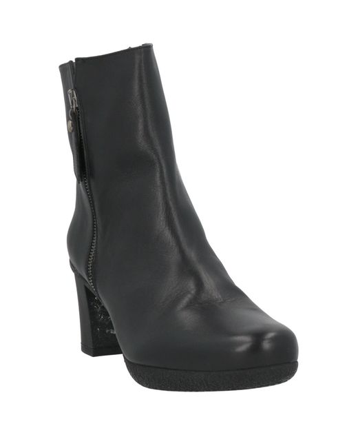 Stuart Weitzman Black Ankle Boots Leather
