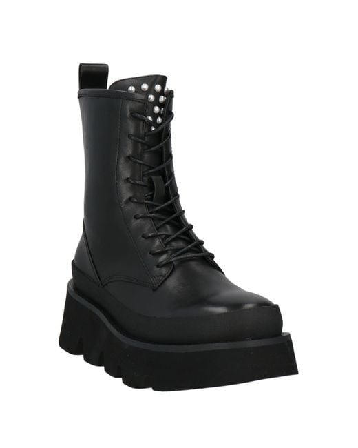Emanuélle Vee Black Ankle Boots Leather