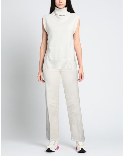 N°21 White Pants