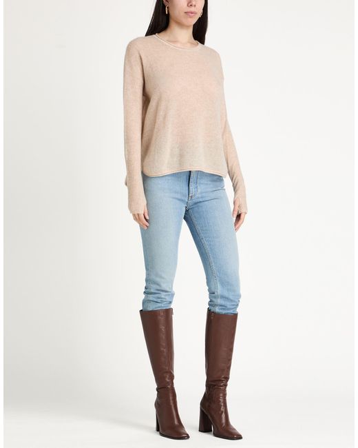 Pullover Not Shy de color White
