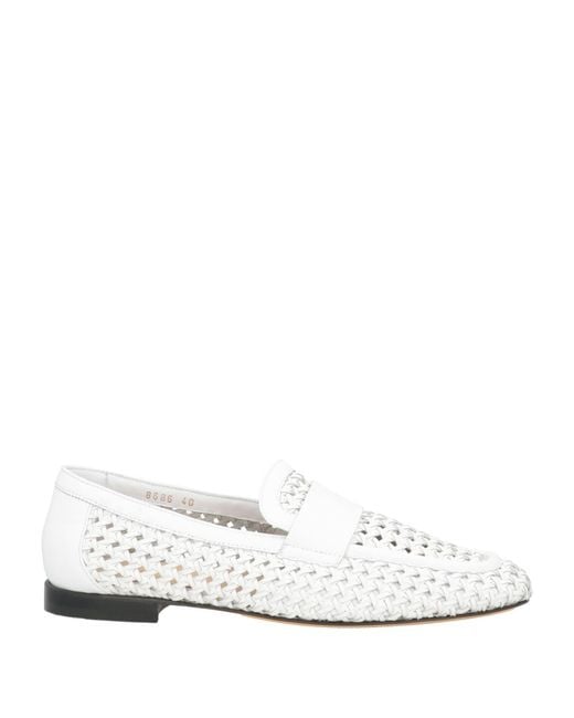 Doucal's White Mokassin