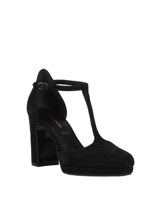 Carmens Black Pumps