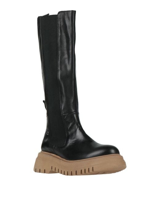 Collection Privée Black Boot Leather