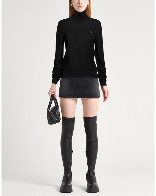 N°21 Black Turtlenecks
