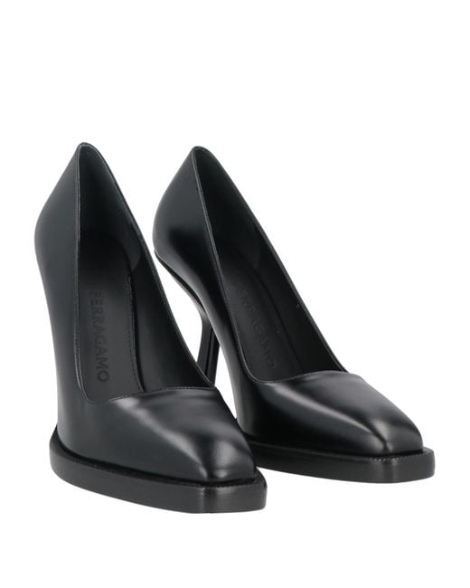 Ferragamo Black Pumps