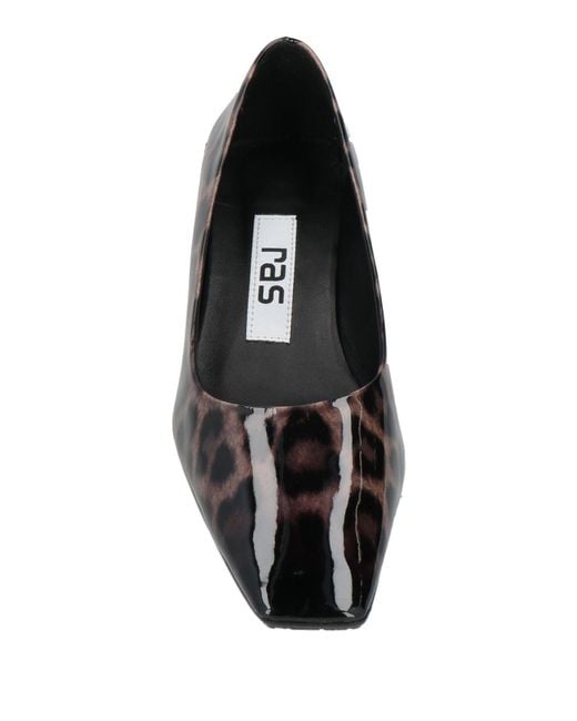 Ras Brown Pumps