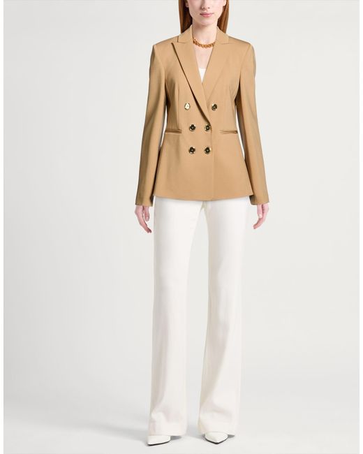 Americana Pinko de color Natural