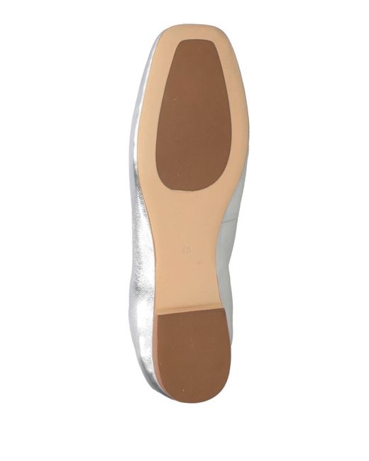KARIDA White Loafer