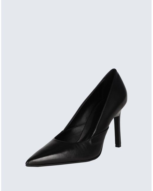 Kamara nappa sale smooth leather pump