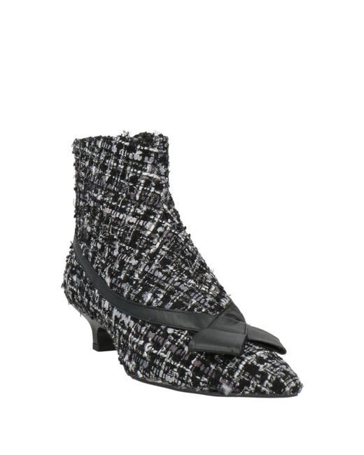 Ovyè Black Ankle Boots