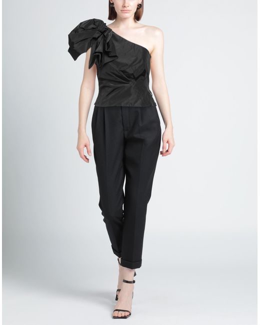 Top di Akep in Black