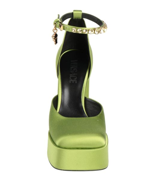 Zapatos de salón Versace de color Green