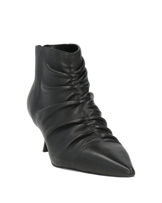 Jeannot Black Ankle Boots Leather