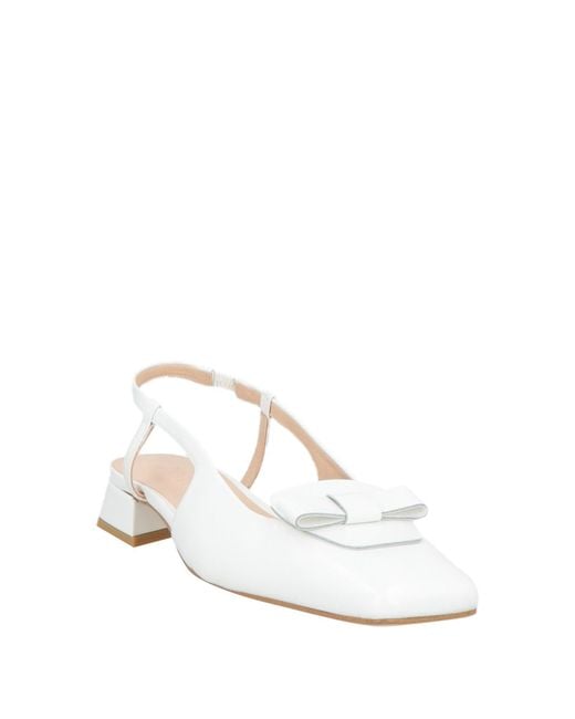 Zinda Natural Ballet Flats