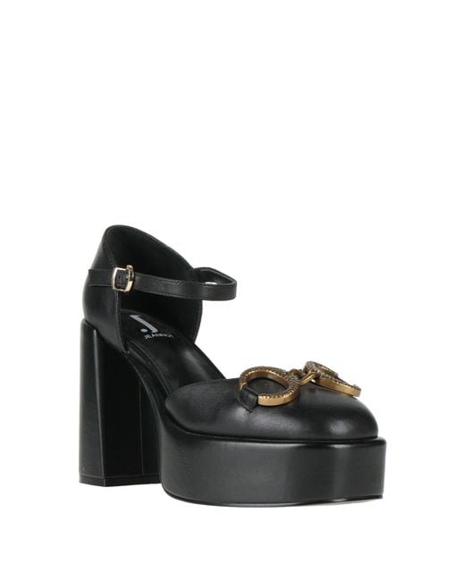 Jeannot Black Pumps