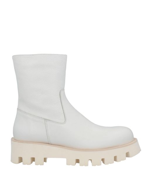 Paloma Barceló Ankle Boots in White | Lyst