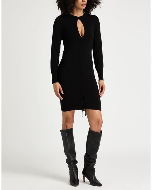 Robe Courte Akep en coloris Black
