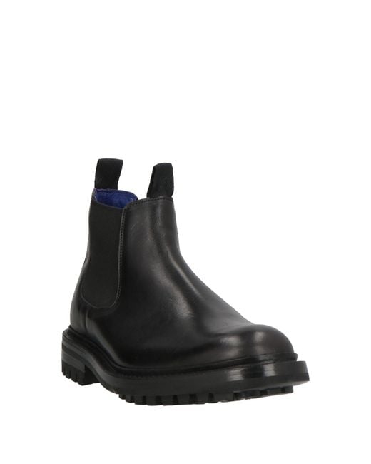 Tricker's Black Stiefelette
