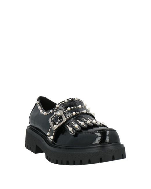 Ovyè Black Loafer