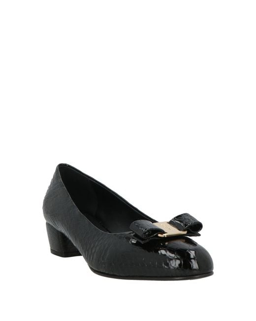 Ferragamo Black Pumps