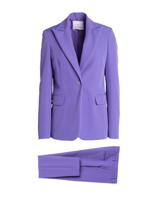 White Wise Purple Anzug