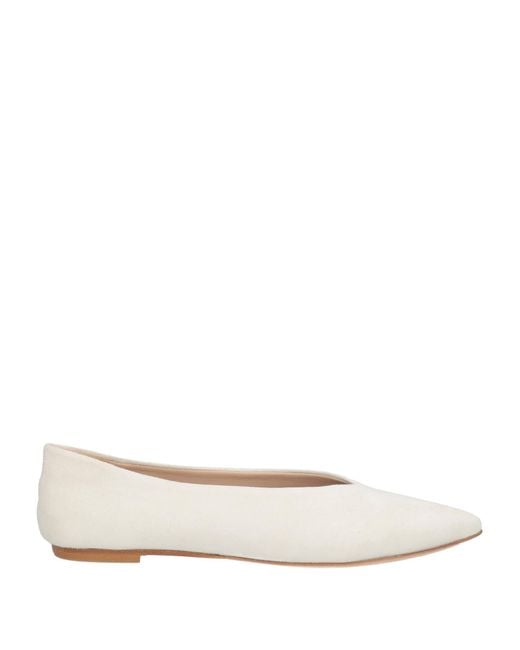 ODARE ANTWERP Natural Ballet Flats
