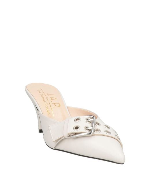 J.A.P. JOSE ANTONIO PEREIRA Natural Mules & Clogs