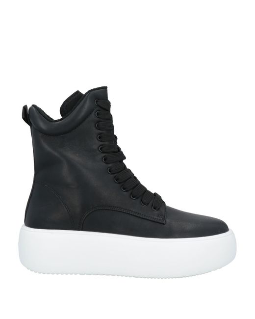 Fessura Black Ankle Boots