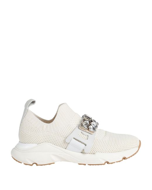 Triver Flight White Trainers