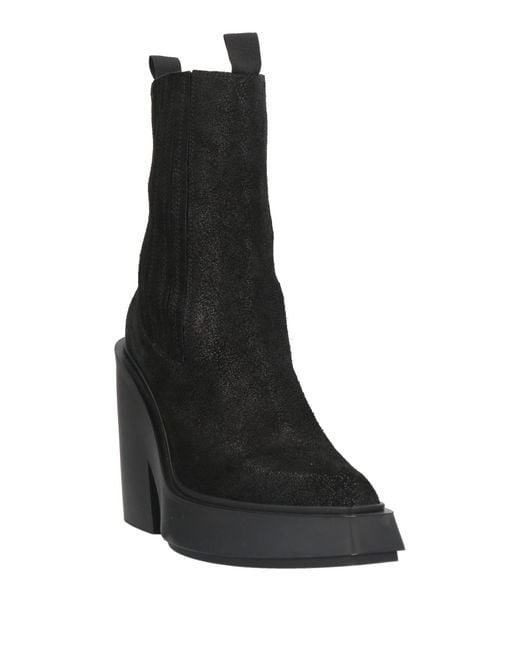 Vic Matié Black Ankle Boots Leather