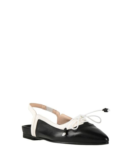 Ovyè White Ballet Flats