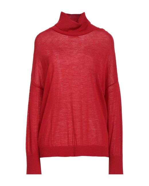 CROCHÈ Red Turtlenecks