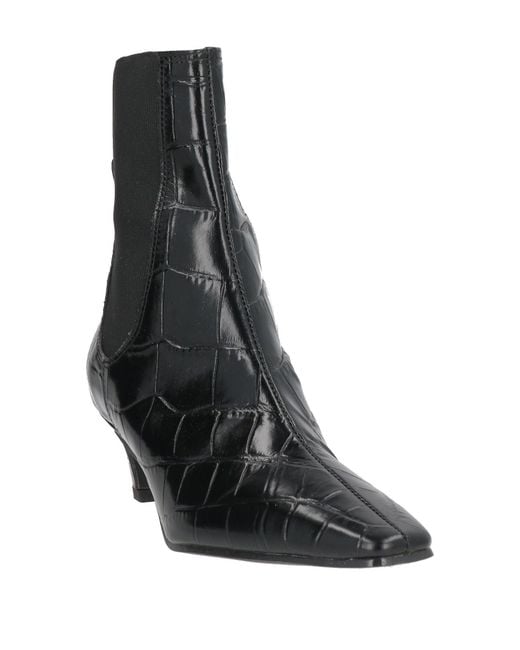 J.A.P. JOSE ANTONIO PEREIRA Black Ankle Boots Leather