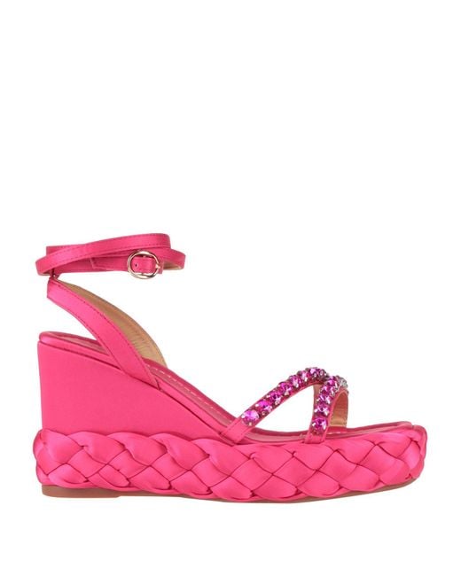 Alma En Pena. Pink Sandals