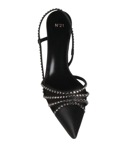 N°21 Black Pumps