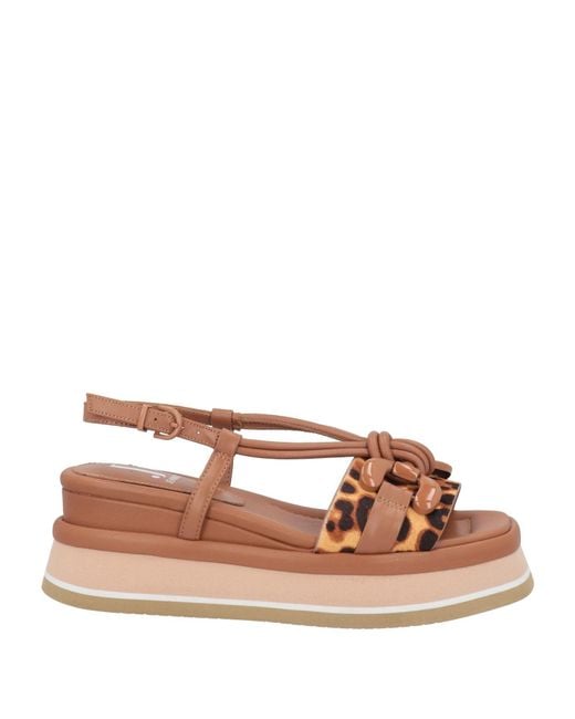 Jeannot Brown Sandals