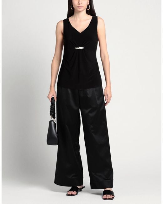 Top Joseph Ribkoff de color Black