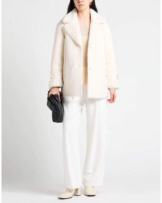 GAUDI White Coat