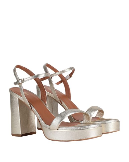 Ovyè Metallic Sandals
